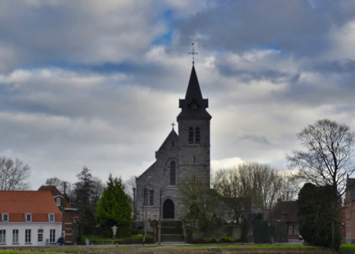 Sint Amandus en Heilig Hartkerk in Spiere